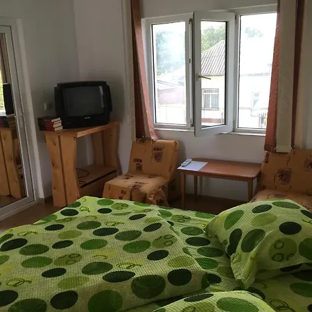 Holiday Cristi Hétvégi ház *